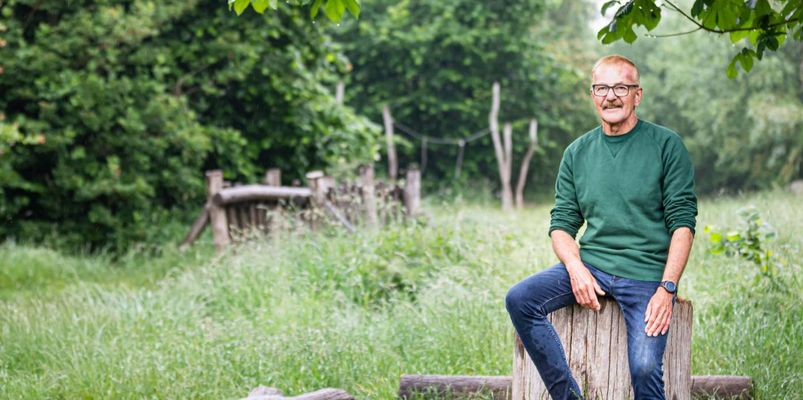 BUND-Mitglied Klaus Milde im Garten. Foto: Jörg Farys / BUND