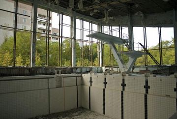 Ehemaliges Schwimmbad in Pripyat beim AKW Tschernobyl; Foto: Redrat72 / Wikimedia Commons
