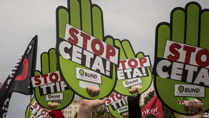Demonstration gegen CETA und TTIP in Berlin
