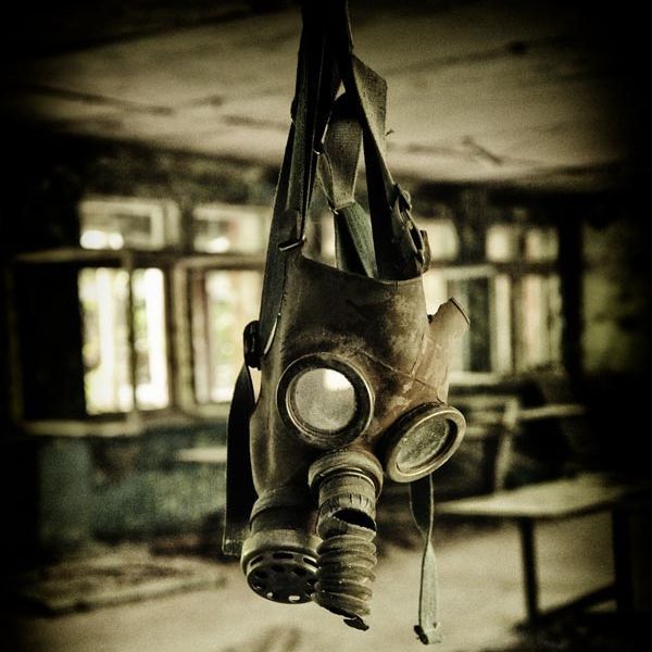 Gasmaske in einem verlassenen Haus nahe Tschernobyl; Foto: Amort1939 / CC0 / pixabay.de
