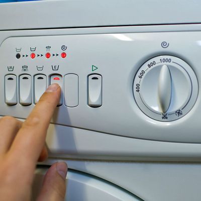 Energiespartaste bei der Waschmaschine; Foto: Pitopia, Stefan Redel, 2007