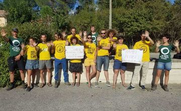 Solidaritätsaktion für den Hambacher Wald der französischen Klimainitiative ANV-COP21 am 25.9.