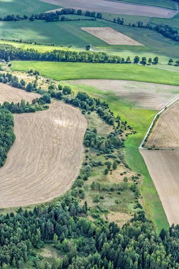 Luftbild vom Grünen Band zwischen Sachsen und Bayern. Foto: Klaus Leidorf