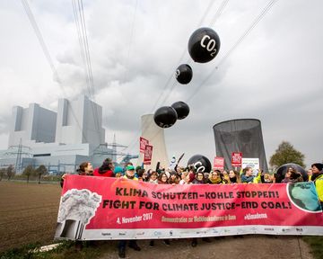 Protest am Kohlekraftwek Neurath. Foto: Jörg Farys / BUND