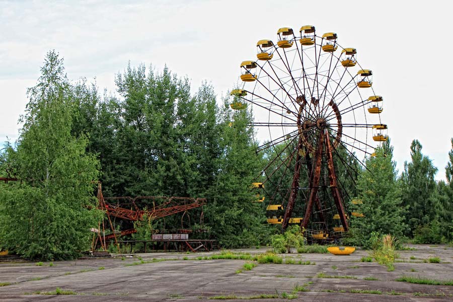 Ehemaliger Freizeitpark in der verlassenen Stadt Pripyat nahe des havarierten AKW Tschernobyl; Foto: 1681551 / CC0 / pixabay.de 