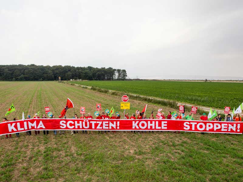 "Rote Linie" gegen Kohle am 26.8.17 am Tagebau Hambach