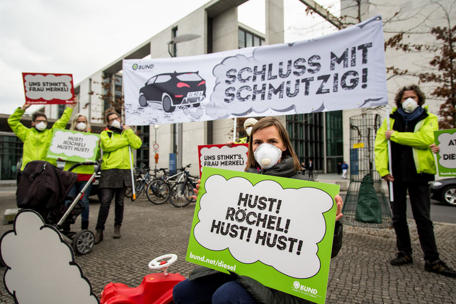 BUND-Protest SCHLUSS mit SCHMUTZIG. Foto: Jörg Farys / BUND